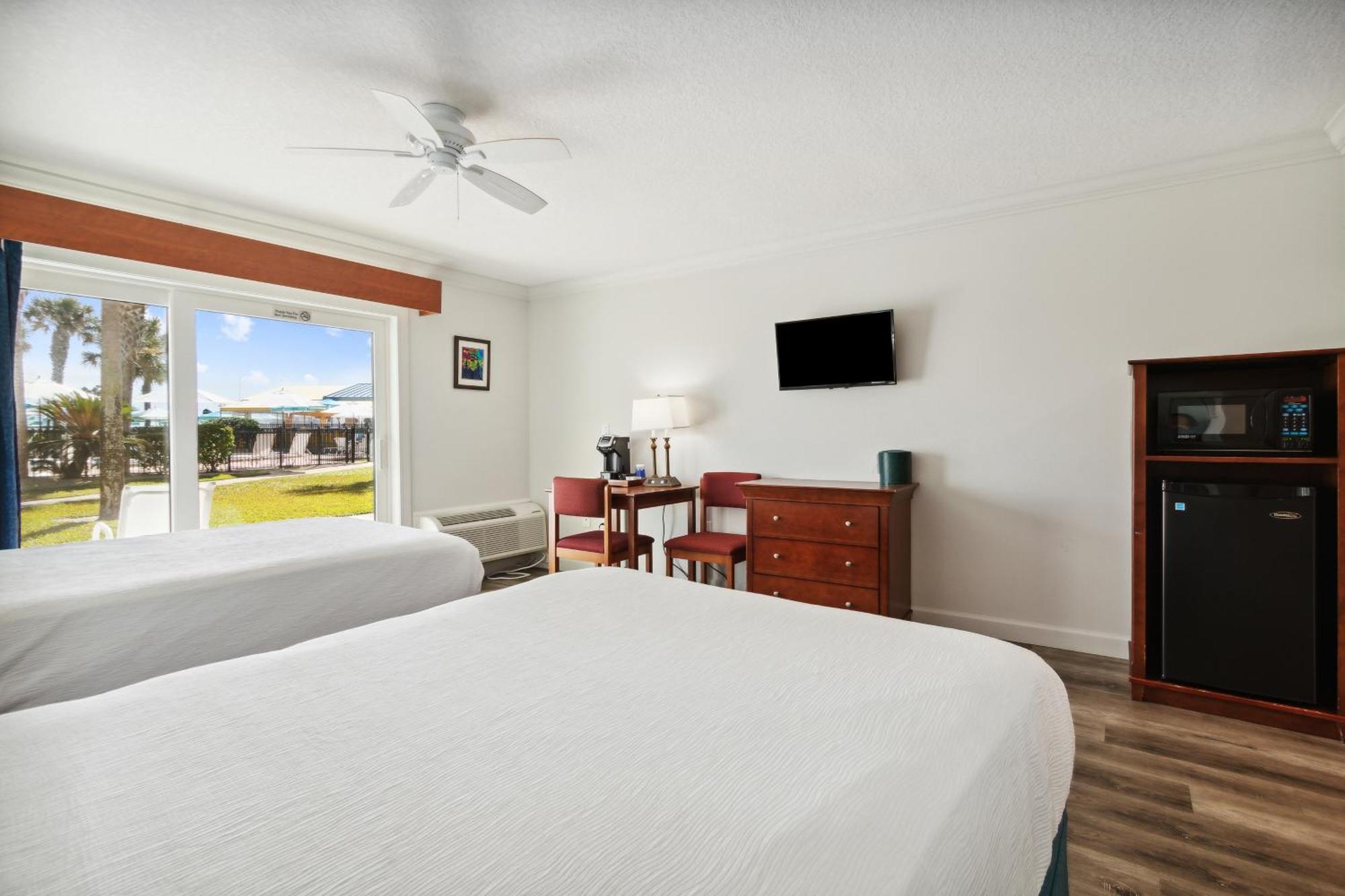Seahorse Oceanfront Inn Neptune Beach ภายนอก รูปภาพ