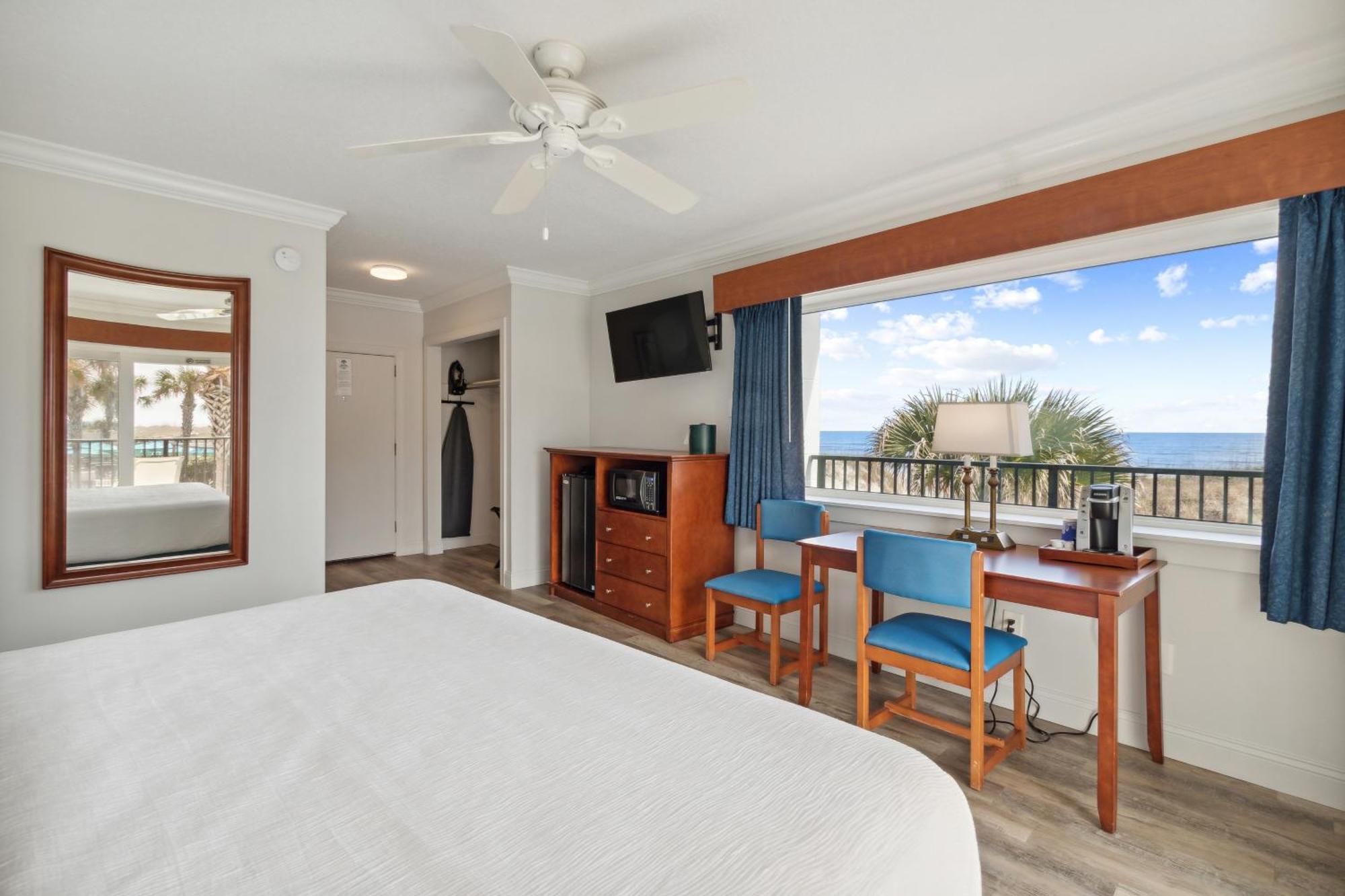 Seahorse Oceanfront Inn Neptune Beach ภายนอก รูปภาพ