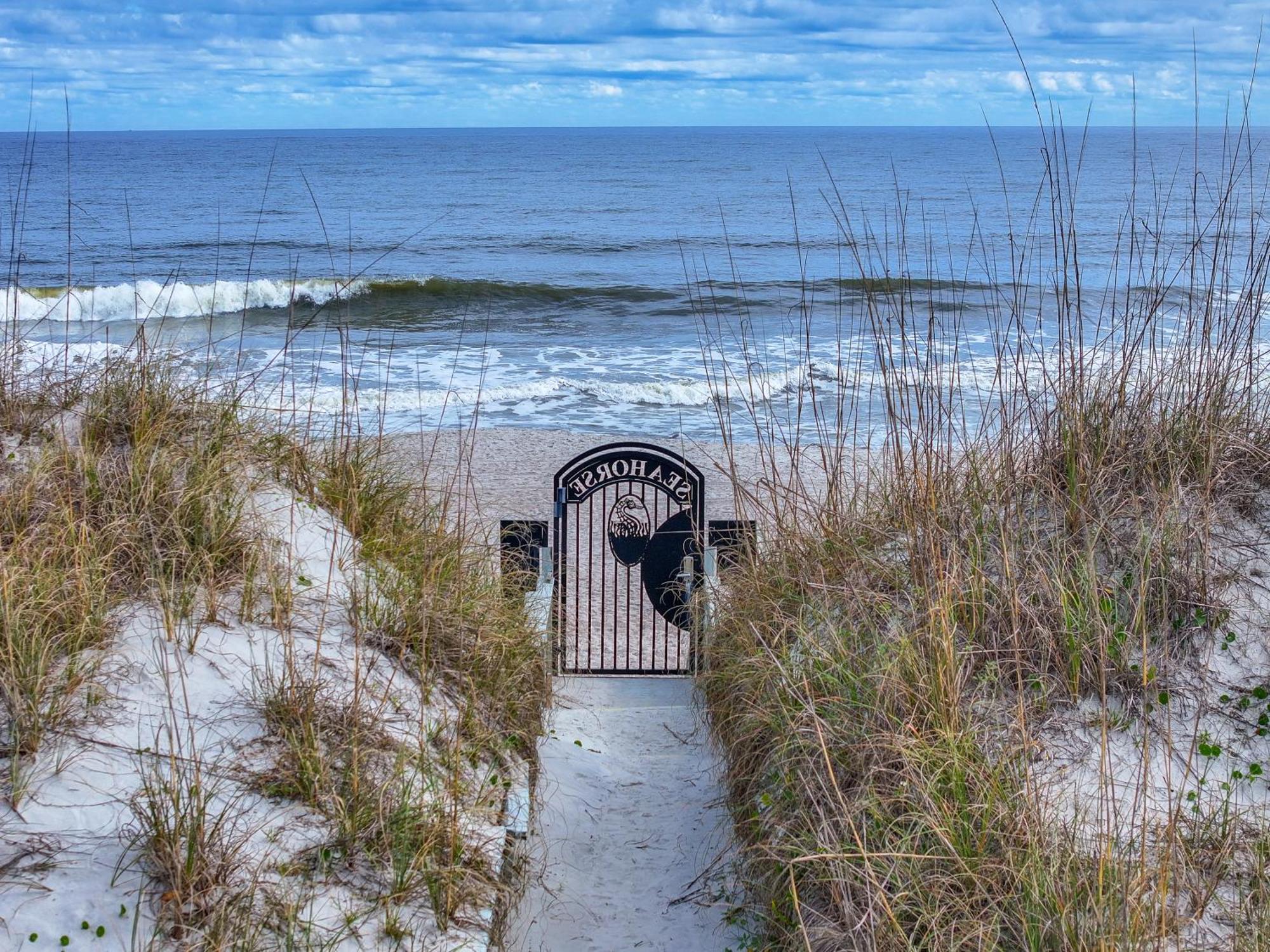 Seahorse Oceanfront Inn Neptune Beach ภายนอก รูปภาพ
