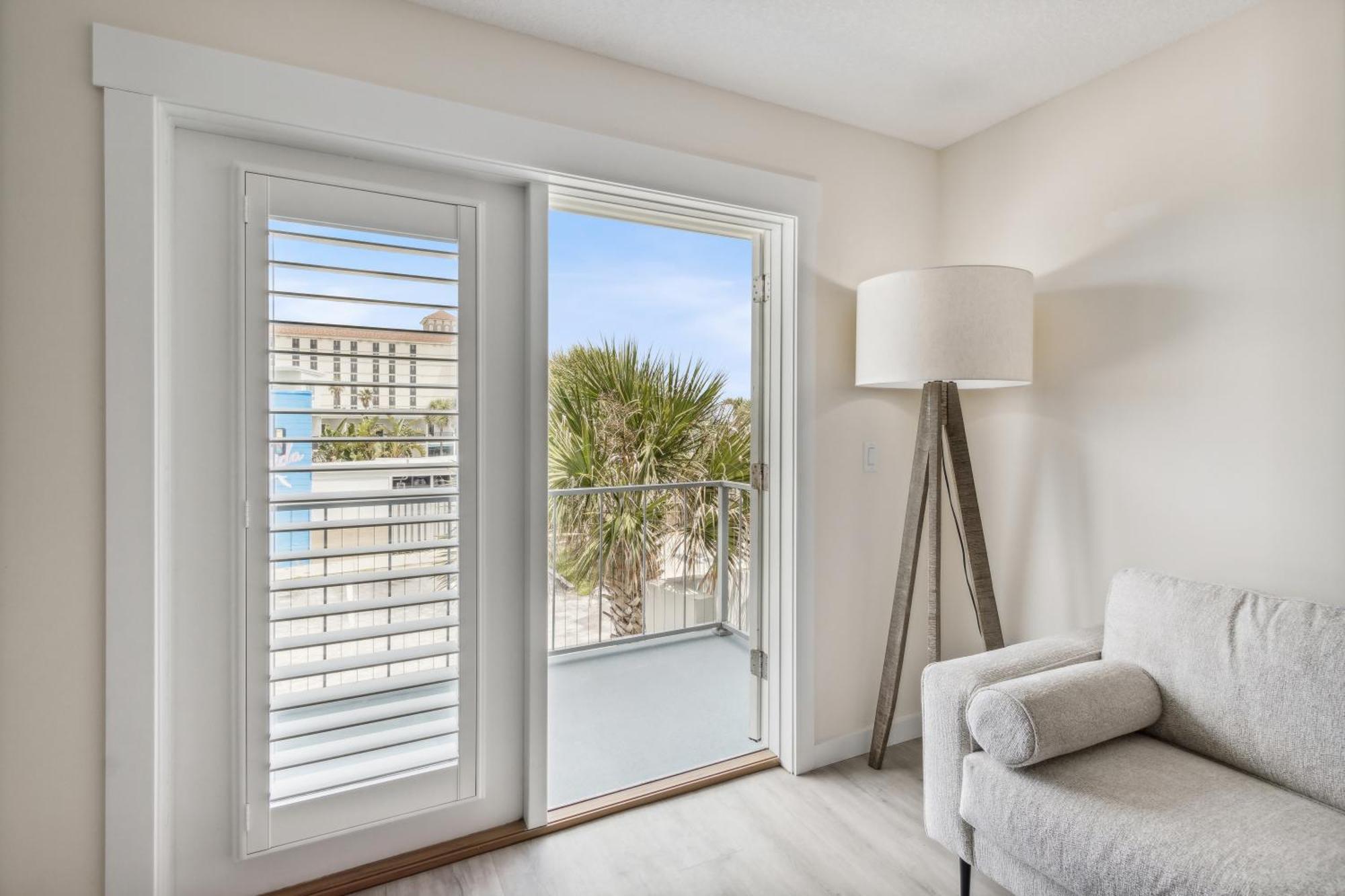 Seahorse Oceanfront Inn Neptune Beach ภายนอก รูปภาพ
